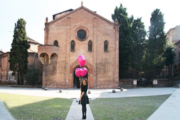 Valeria Moschet_ Piazza Santo Stefano Bologna