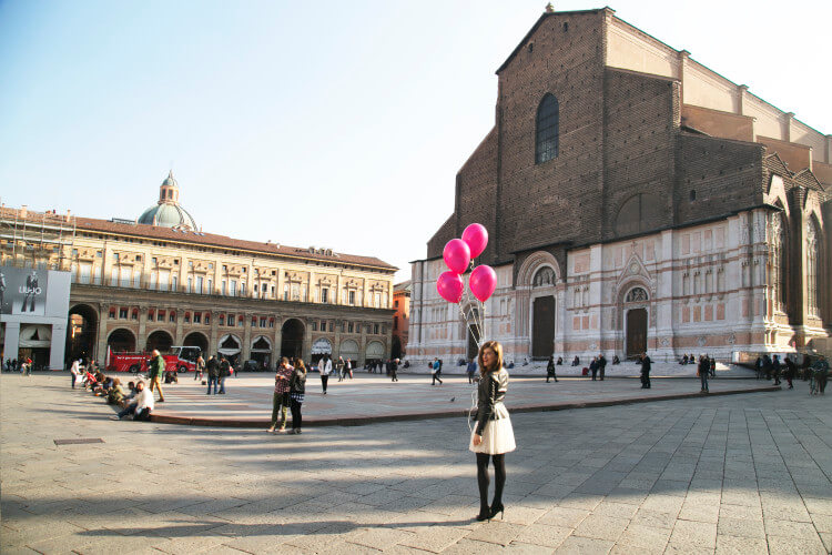 Valeria Moschet_ Piazza Maggiore Bologna