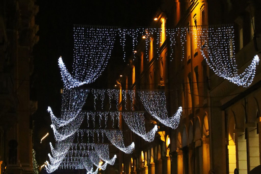 Via Indipendenza Natale luminarie 2015