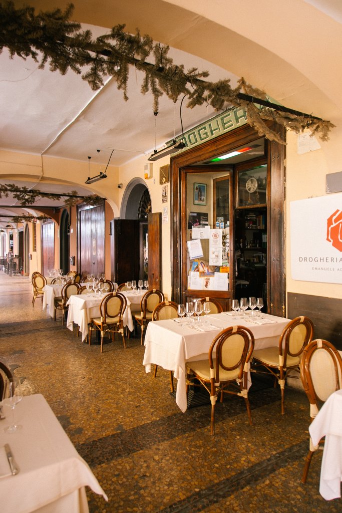 Drogheria della Rosa Bologna via Cartoleria